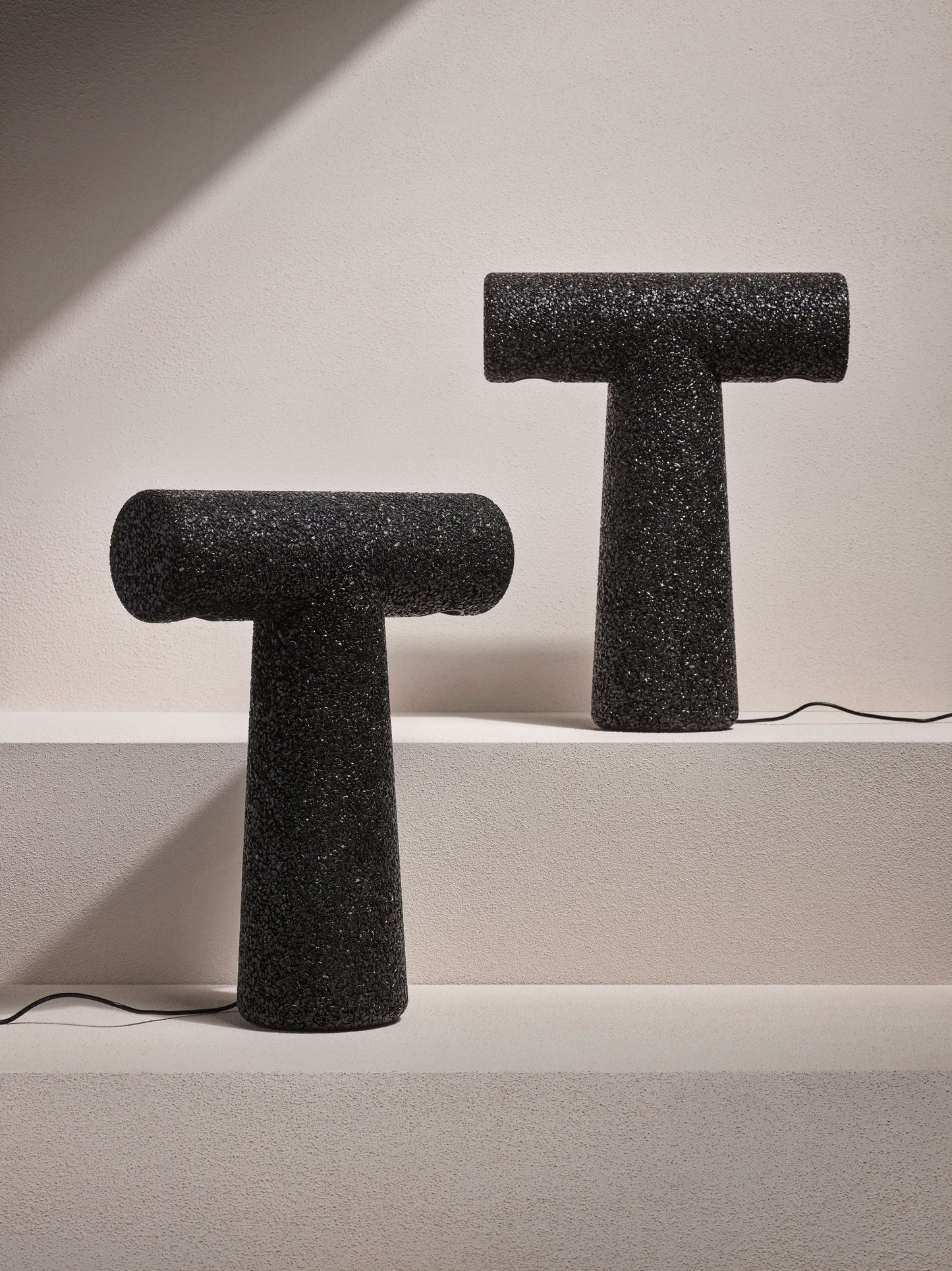 Gravel column light BLACK MARBLE