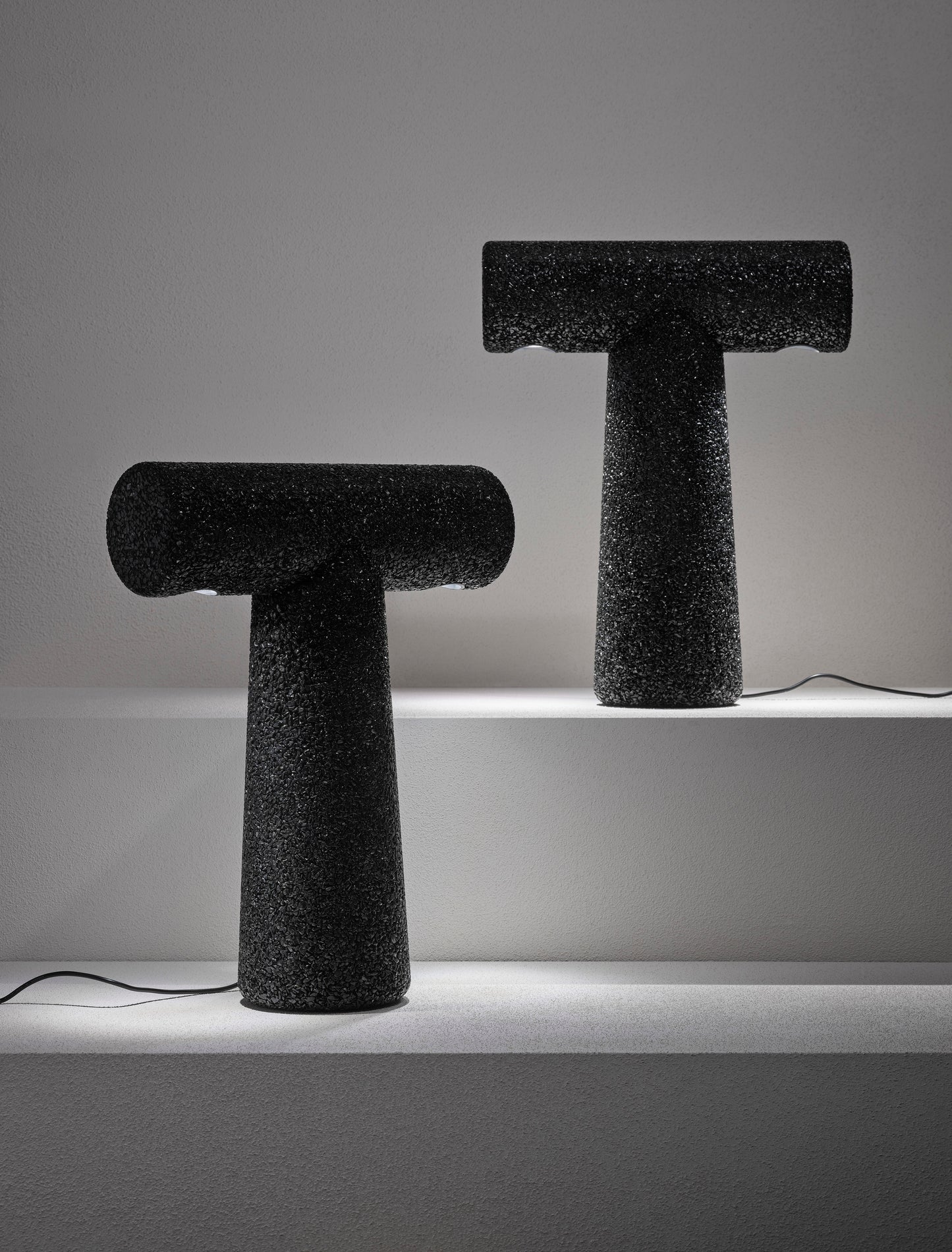 Gravel column light BLACK MARBLE